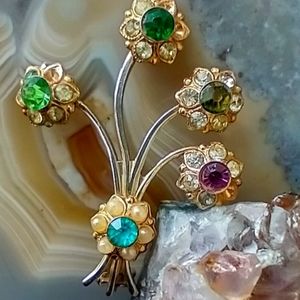 Vintage Flower Rhinestone Brooch